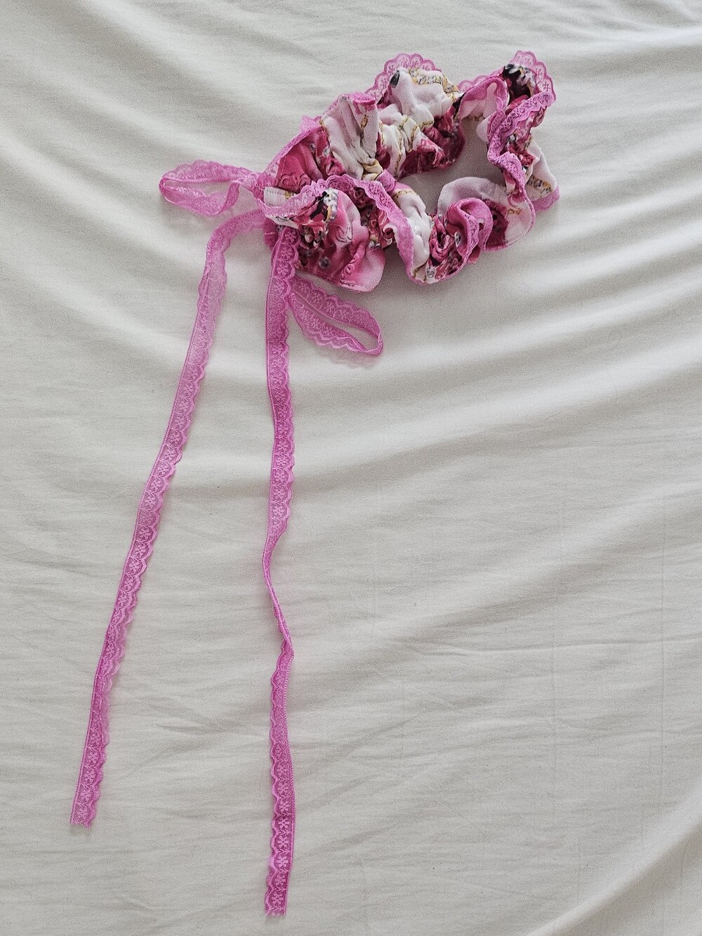 Ma*rs Agejo Gyaru Pink And White Garter Leg Ring